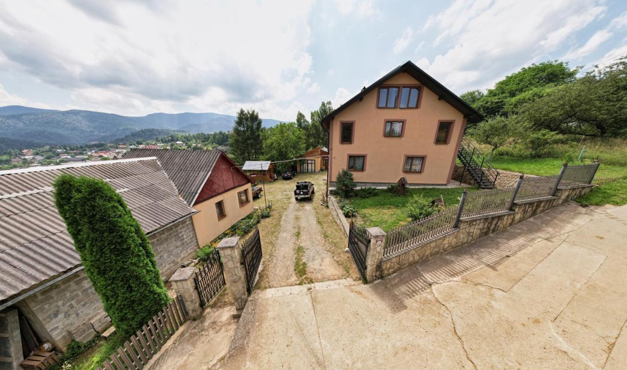 Gazdіvska Hata Guest House 亚列姆切 外观 照片
