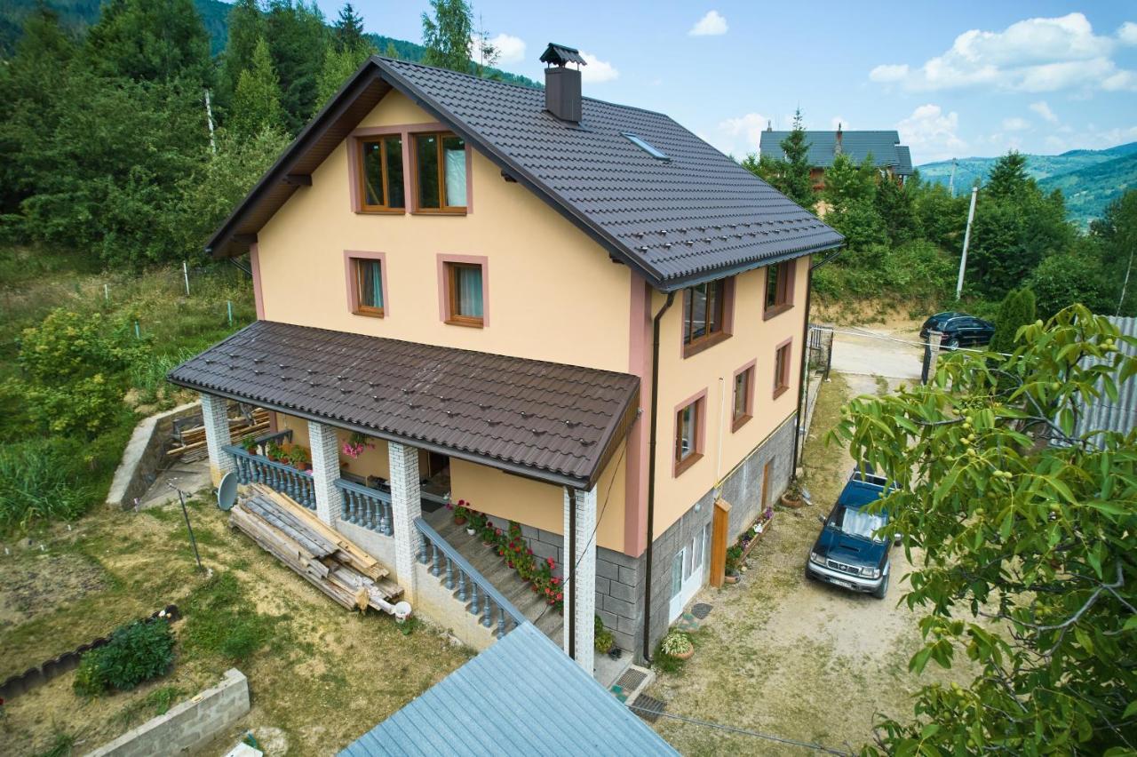 Gazdіvska Hata Guest House 亚列姆切 外观 照片