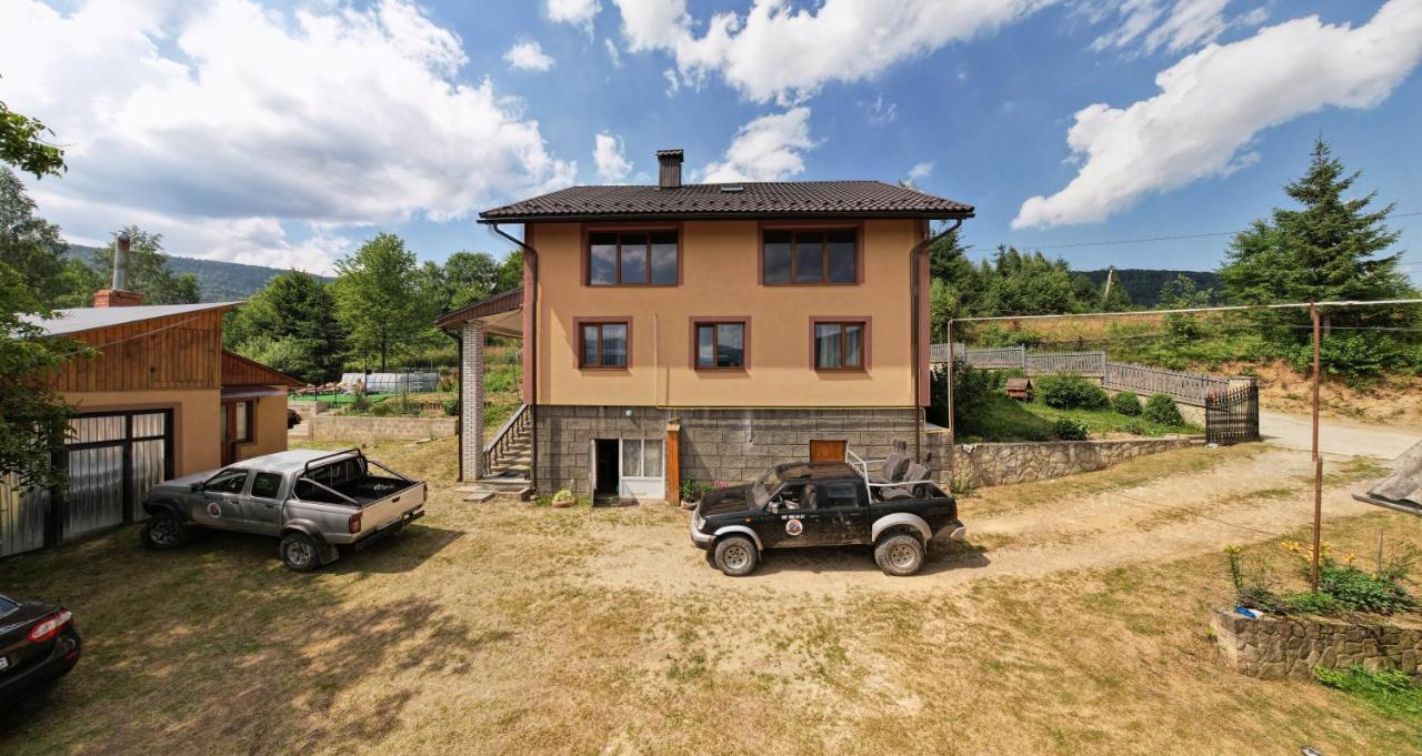 Gazdіvska Hata Guest House 亚列姆切 外观 照片