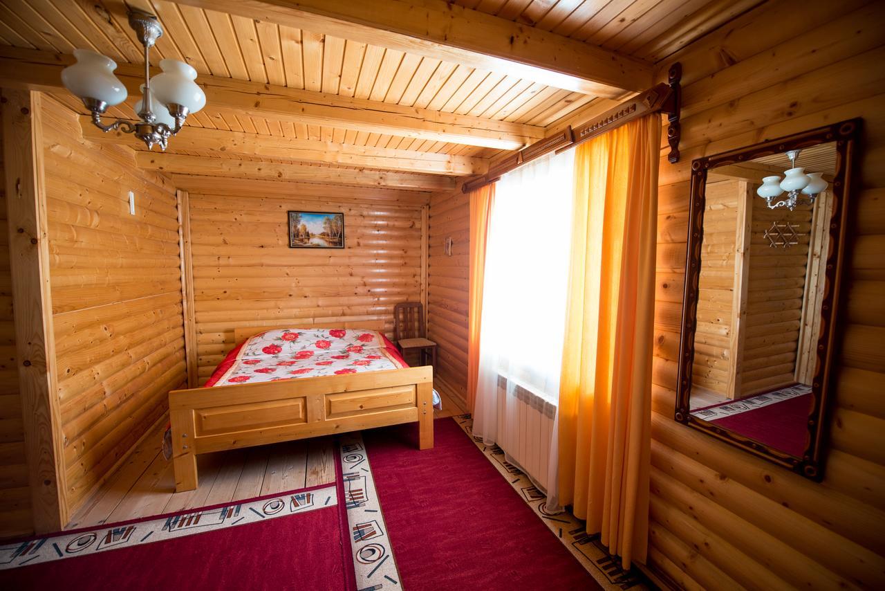 Gazdіvska Hata Guest House 亚列姆切 外观 照片
